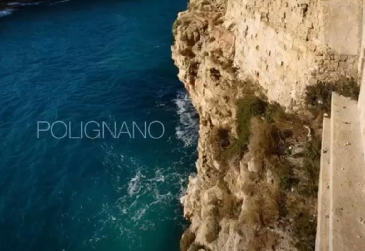 Casa con finestra che vede il mare Villa Fasano Esterno foto