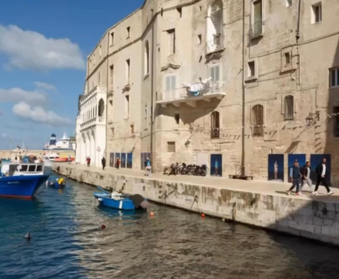 Casa con finestra che vede il mare Villa Fasano Esterno foto